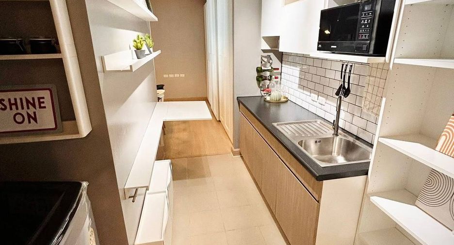 Wohnung zum Kauf mit 3 Zimmer in Huai Khwang, Bangkok