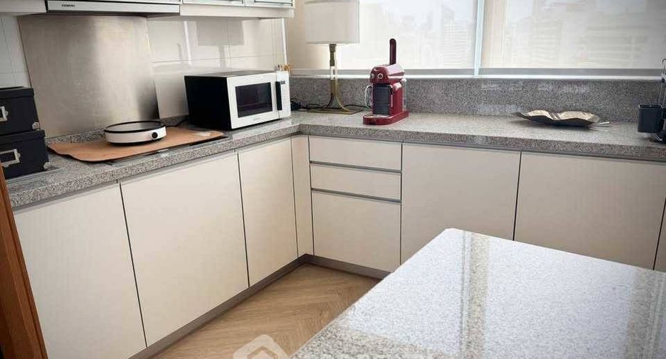 Продажа 3 спальни кондо в Кхлонг Тоеи, Бангкок