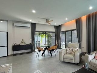 For sale 2 ベッドルーム villa in Bang Lamung, Chonburi