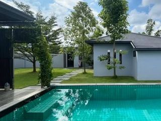 For sale 2 ベッドルーム villa in Bang Lamung, Chonburi