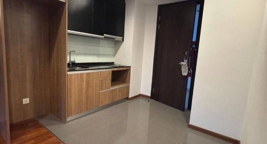 For sale 1 bed condo in Pathum Wan, Bangkok