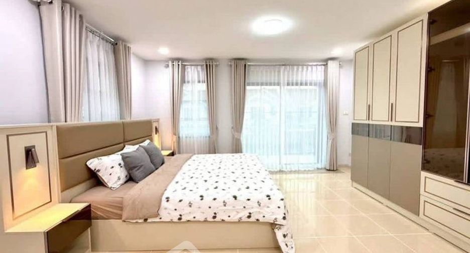 Продажа 3 спальни кондо в Si Racha, Чонбури