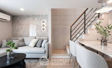 For rent 2 bedrooms condo in Bang Rak, Bangkok
