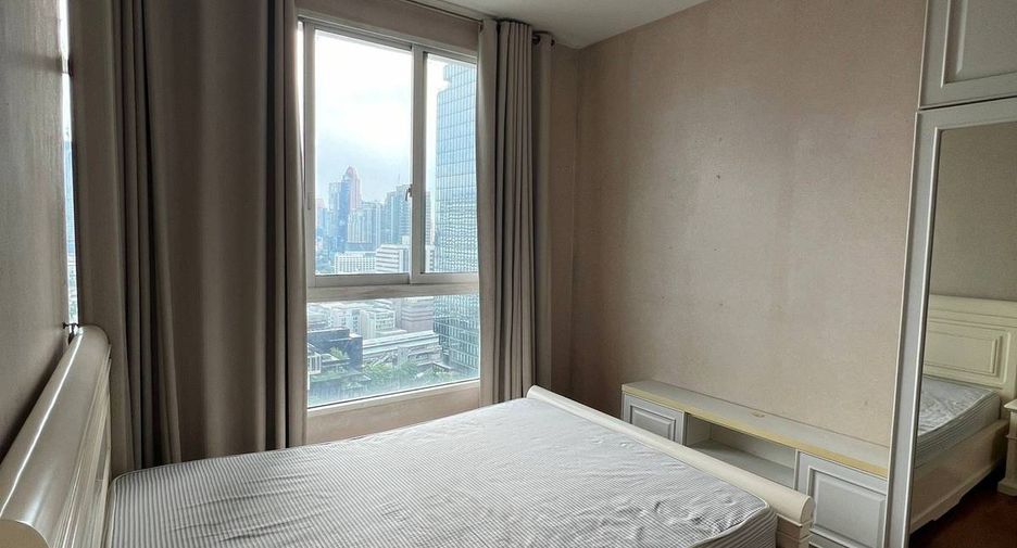 For rent 2 bedrooms condo in Sathon, Bangkok