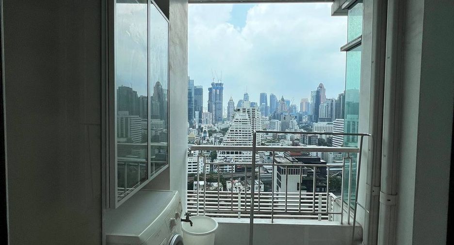 For rent 2 bedrooms condo in Sathon, Bangkok