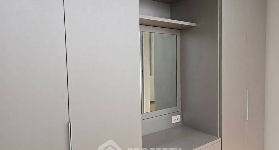 For rent 3 ベッドルーム townhouse in Khan Na Yao, Bangkok