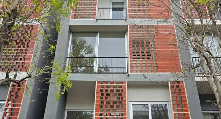 For rent 3 ベッドルーム townhouse in Khan Na Yao, Bangkok