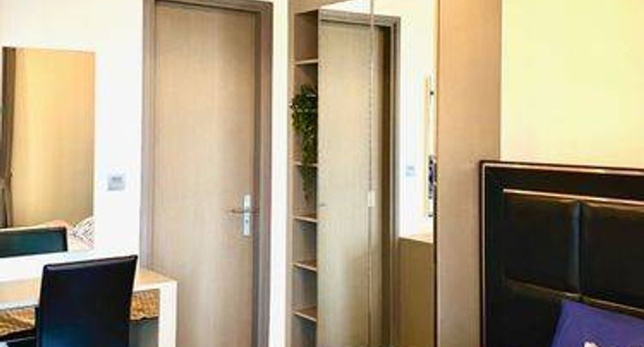 Wohnung zur Miete mit 1 Zimmer in Bang Rak, Bangkok