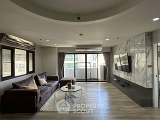 For rent 2 bedrooms condo in Pathum Wan, Bangkok