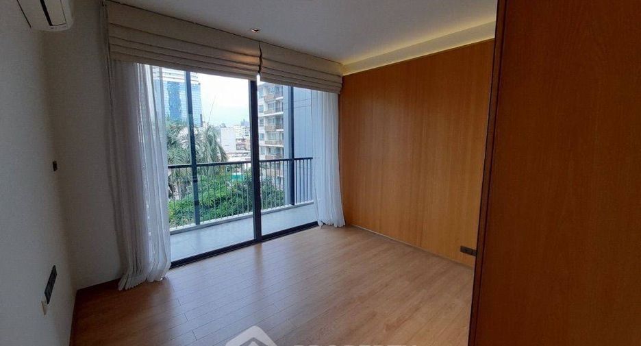 For rent 3 bedrooms apartment in Watthana, Bangkok