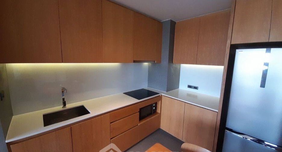 For rent 3 bedrooms apartment in Watthana, Bangkok