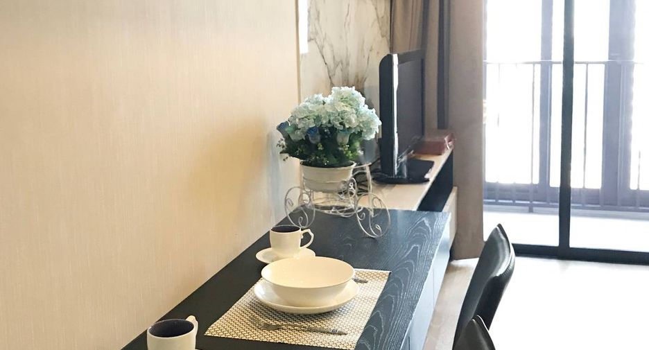 For rent 1 bed condo in Khlong Toei, Bangkok