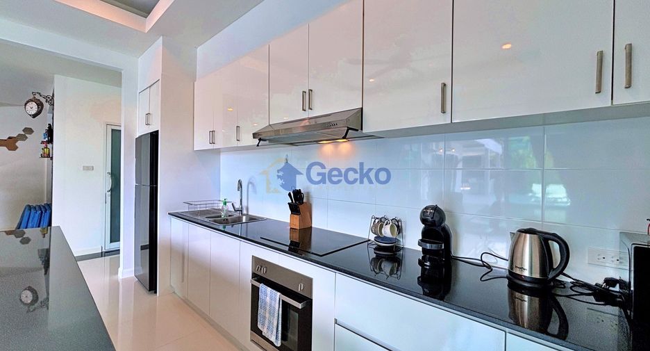 For rent 4 ベッドルーム house in Huay Yai, Pattaya