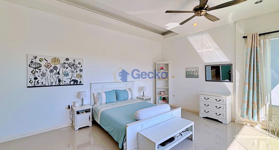 For rent 4 ベッドルーム house in Huay Yai, Pattaya