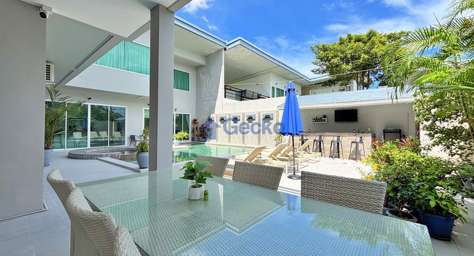 For rent 4 ベッドルーム house in Huay Yai, Pattaya