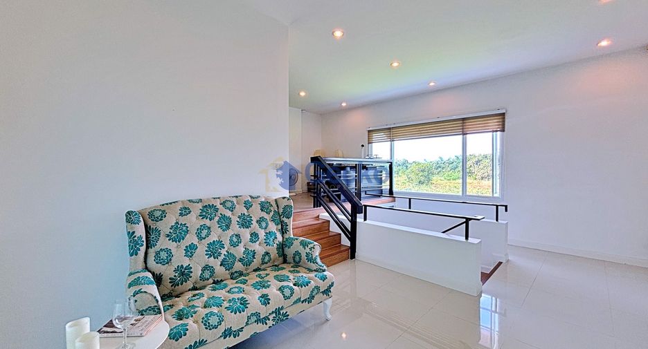 For rent 4 ベッドルーム house in Huay Yai, Pattaya