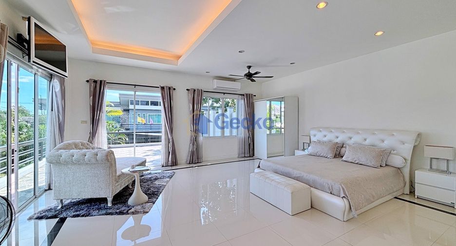 For rent 4 ベッドルーム house in Huay Yai, Pattaya