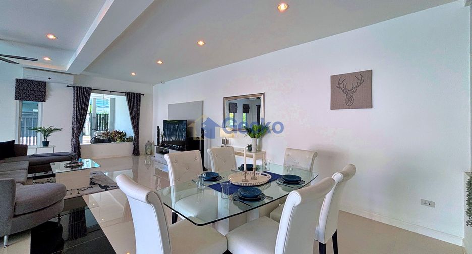 For rent 4 ベッドルーム house in Huay Yai, Pattaya
