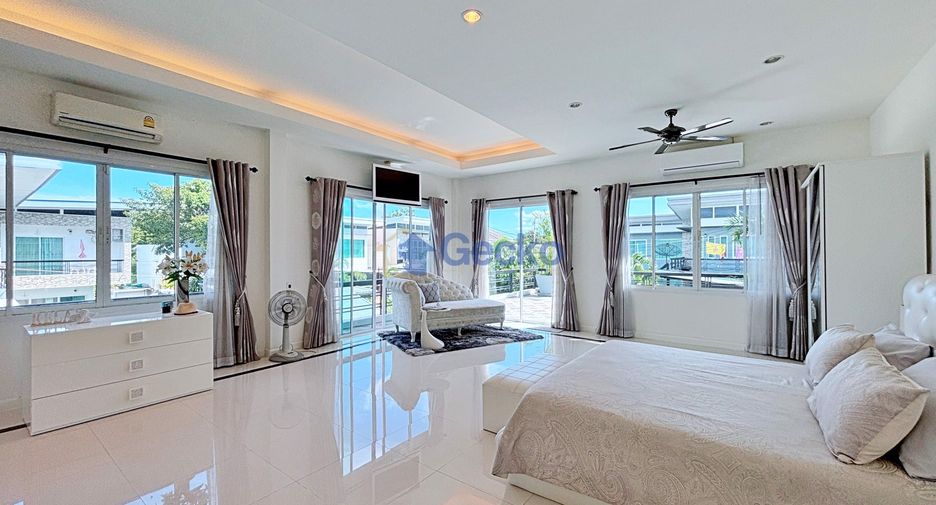 For rent 4 ベッドルーム house in Huay Yai, Pattaya