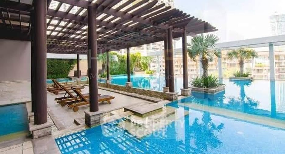For rent 2 bedrooms condo in Khlong Toei, Bangkok