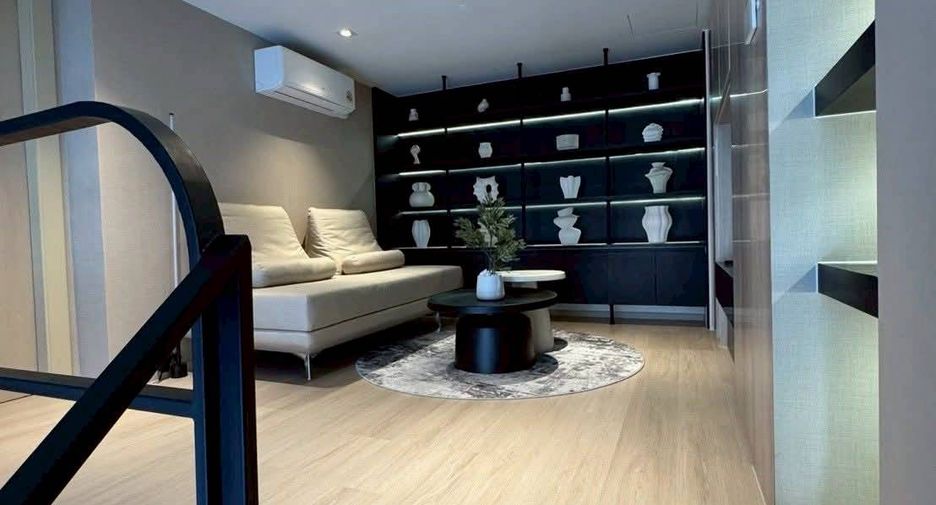 For rent 3 bedrooms condo in Watthana, Bangkok