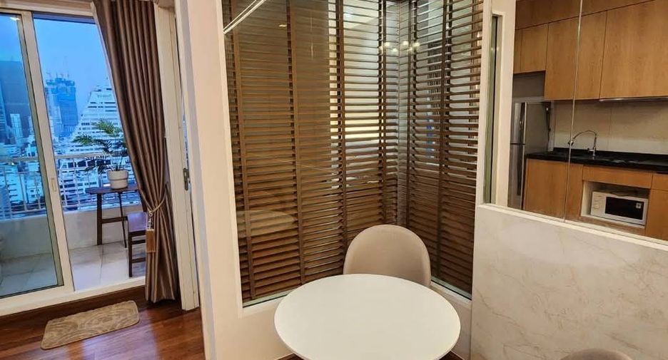 For rent 1 bed condo in Sathon, Bangkok