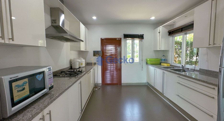 Casa en alquiler y en venta de 3 habitaciones en North Pattaya, Pattaya