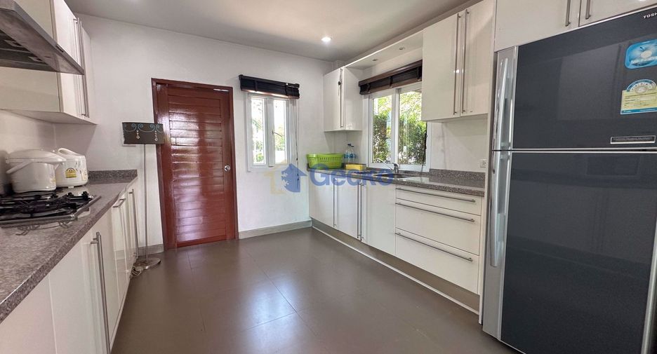 Casa en alquiler y en venta de 3 habitaciones en North Pattaya, Pattaya