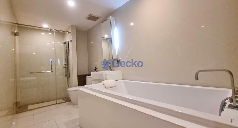 For rent and for sale 2 bedrooms condo in North Pattaya, Pattaya