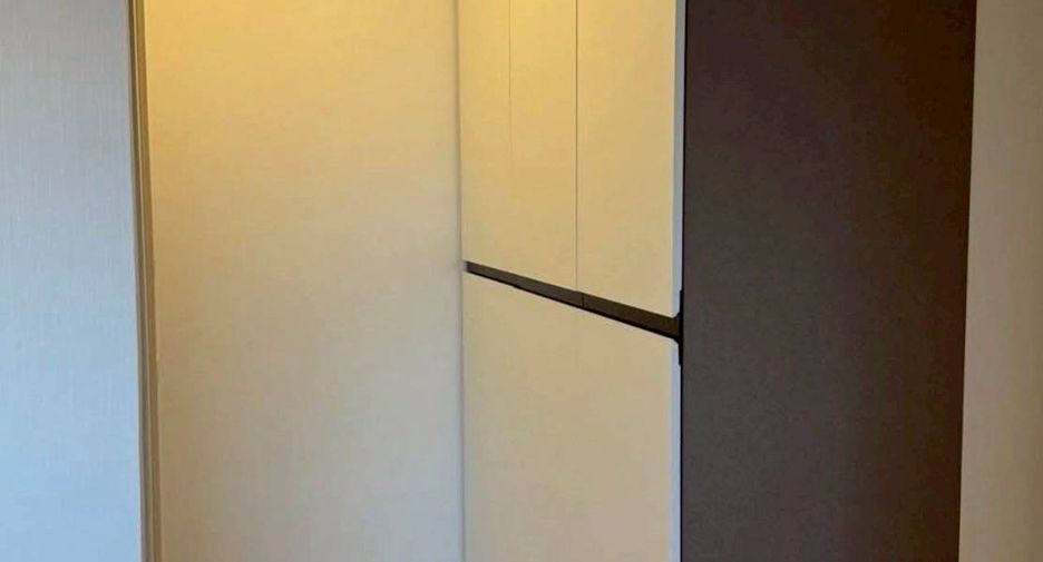 For rent 2 bedrooms condo in Yan Nawa, Bangkok