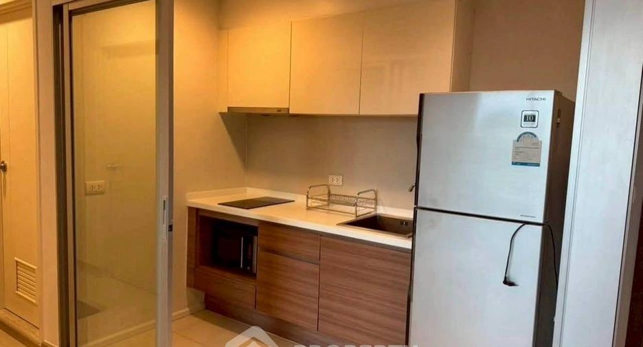 For rent 2 bedrooms condo in Yan Nawa, Bangkok