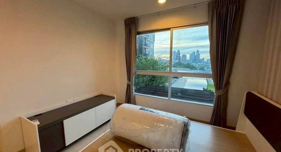 For rent 2 bedrooms condo in Yan Nawa, Bangkok
