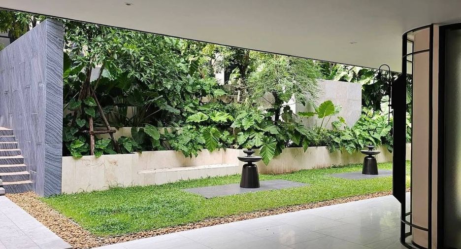 For rent 1 bed condo in Watthana, Bangkok