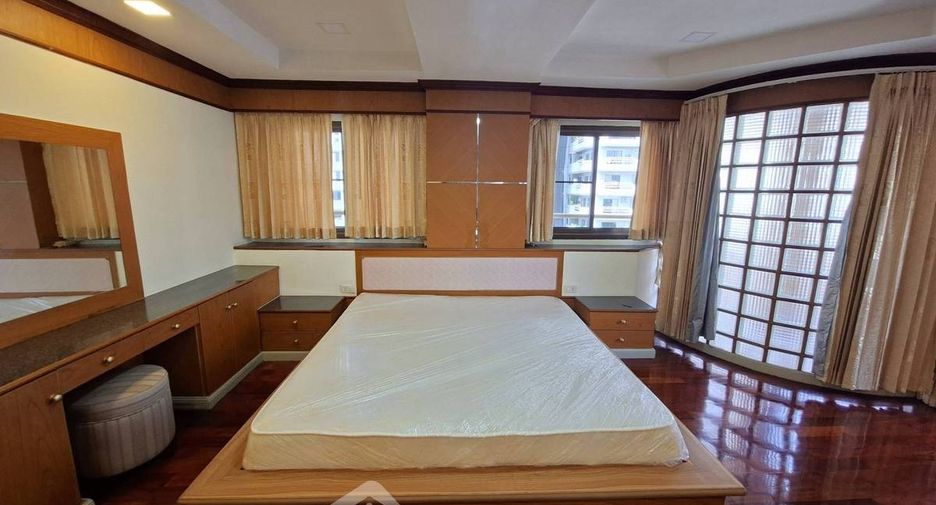 For rent 3 bedrooms apartment in Watthana, Bangkok