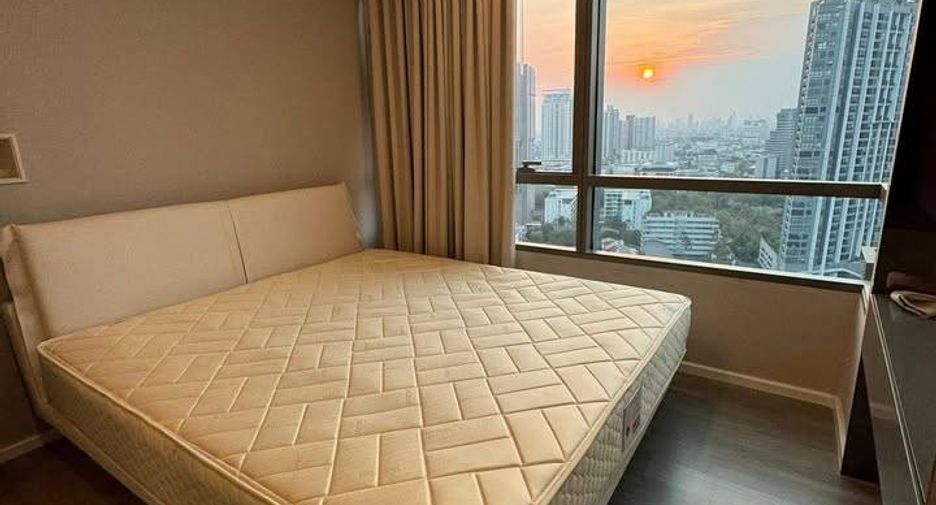 For rent 1 bed condo in Khlong Toei, Bangkok