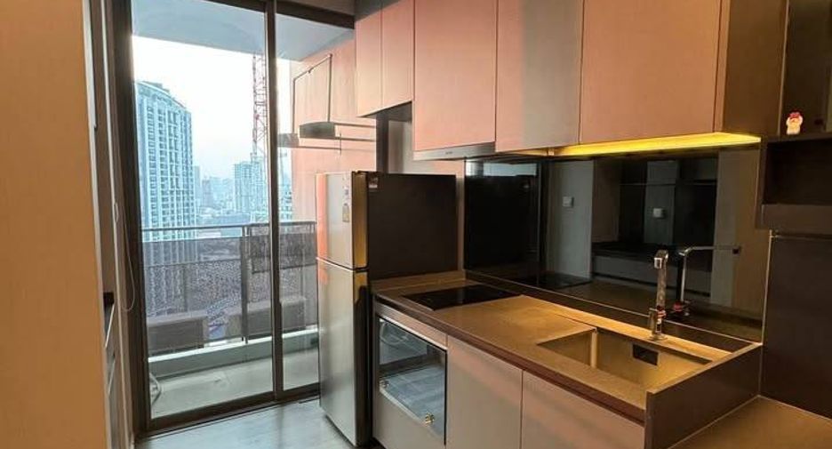 For rent 1 bed condo in Khlong Toei, Bangkok