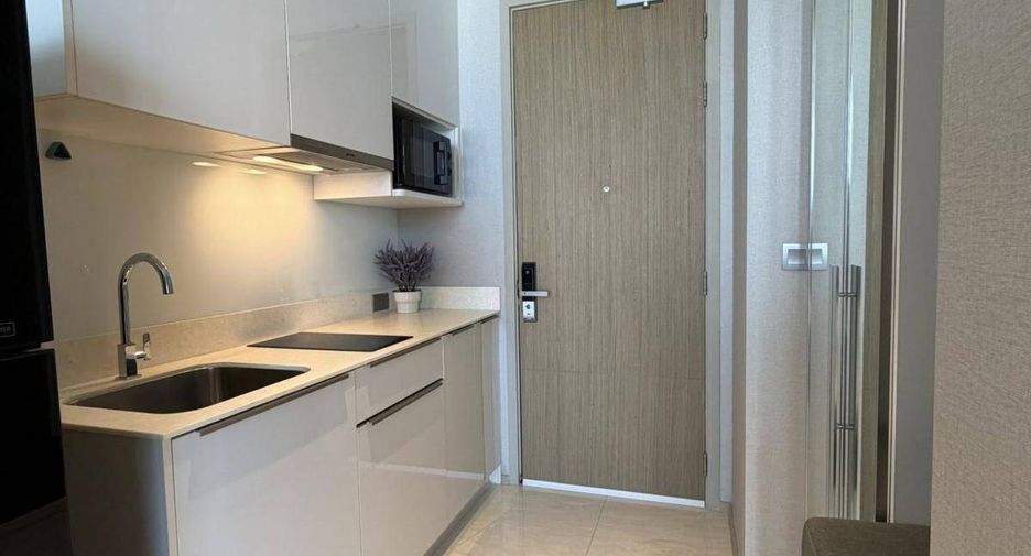 For rent 1 Beds condo in Bang Rak, Bangkok