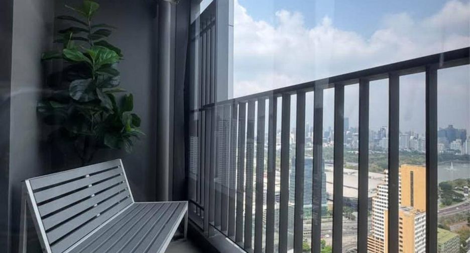 For rent 2 bedrooms condo in Khlong Toei, Bangkok