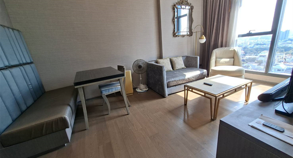 For rent 1 bed condo in Sathon, Bangkok