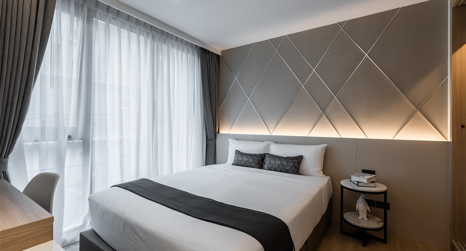 For rent 2 bedrooms condo in Watthana, Bangkok