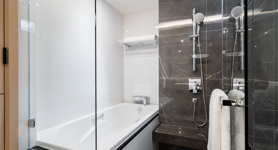 For rent 2 bedrooms condo in Watthana, Bangkok