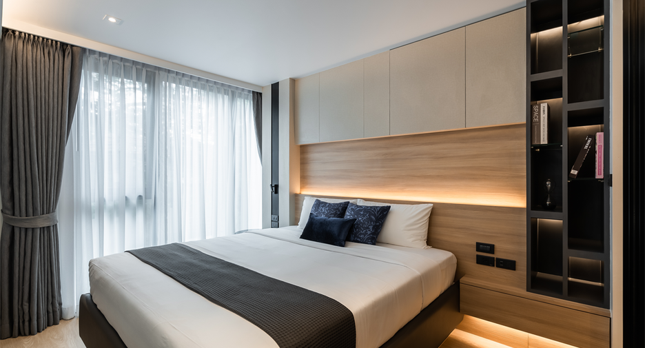 For rent 2 bedrooms condo in Watthana, Bangkok