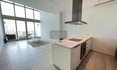 For rent 2 bedrooms condo in Pathum Wan, Bangkok