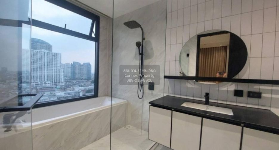 Wohnung zur Miete mit 3 Zimmer in Khlong San, Bangkok