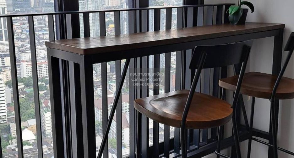 Wohnung zur Miete mit 1 Zimmer in Bang Rak, Bangkok