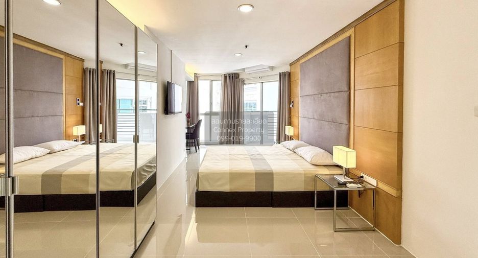 À louer 4 chambres condo à Khlong Toei, Bangkok