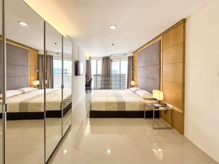 For rent 4 bedrooms condo in Khlong Toei, Bangkok
