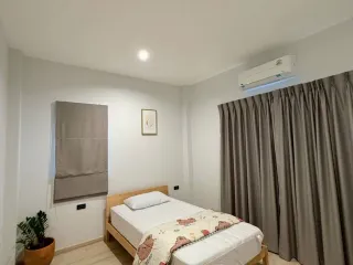 Haus zur Miete mit 3 Zimmer in Bang Lamung, Chonburi