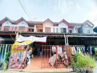 出售 2 卧室 联排别墅 在 Lat Lum Kaeo, Pathum Thani
