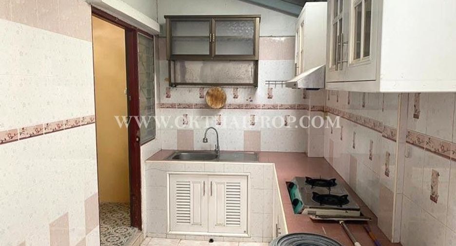 Casa adosada en venta de 2 habitaciones en Lat Lum Kaeo, Pathum Thani